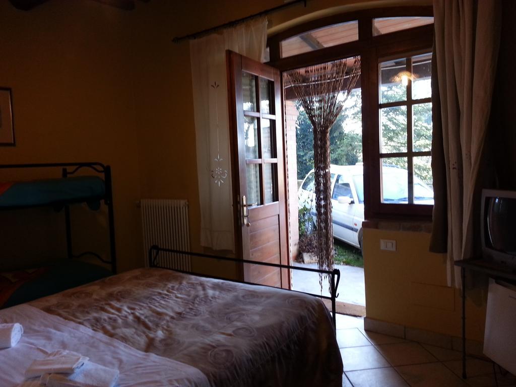 Agriturismo L'Angelina Villa Alfonsine Стая снимка